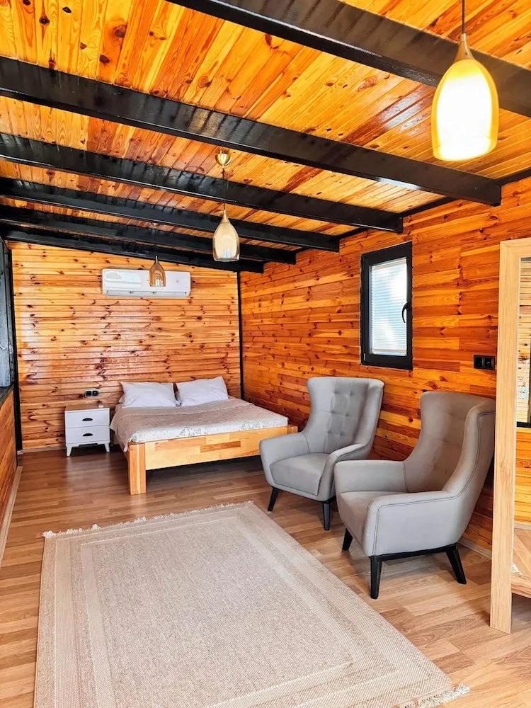 Deluxe Bungalov, Göl Manzaralı