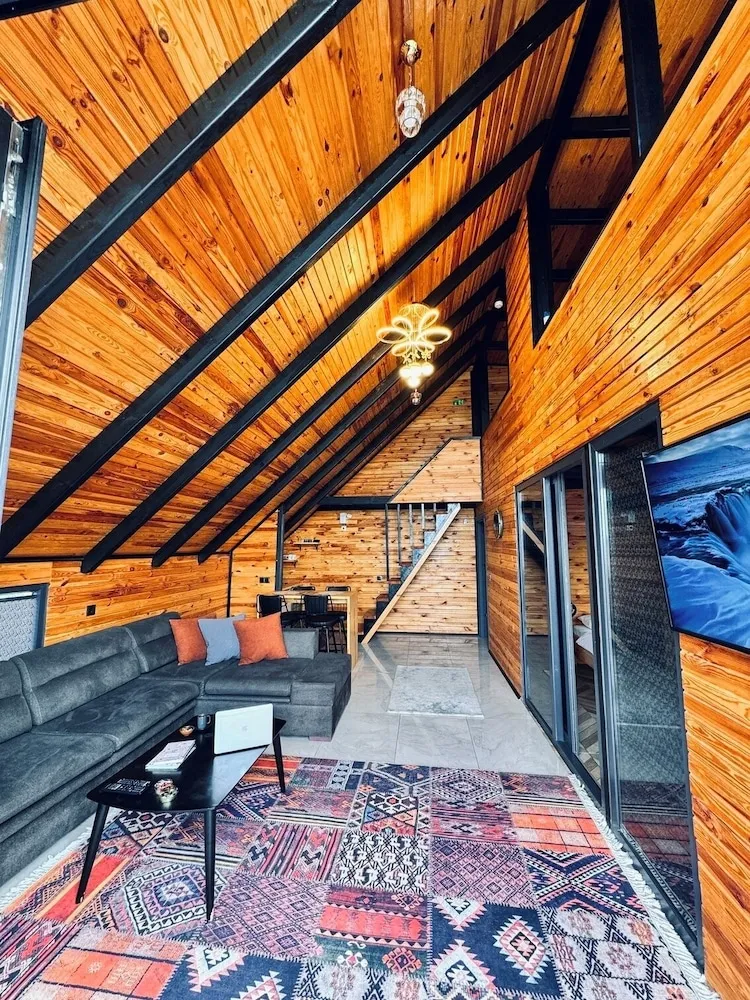 Deluxe Bungalov, Göl Manzaralı