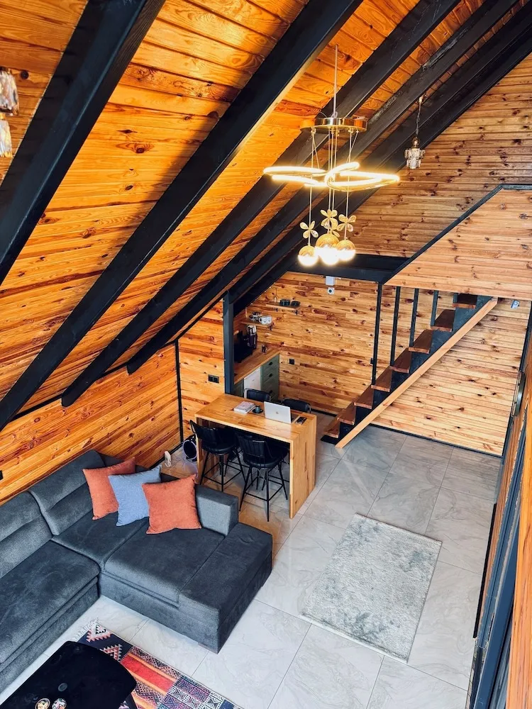 Deluxe Bungalov, Göl Manzaralı