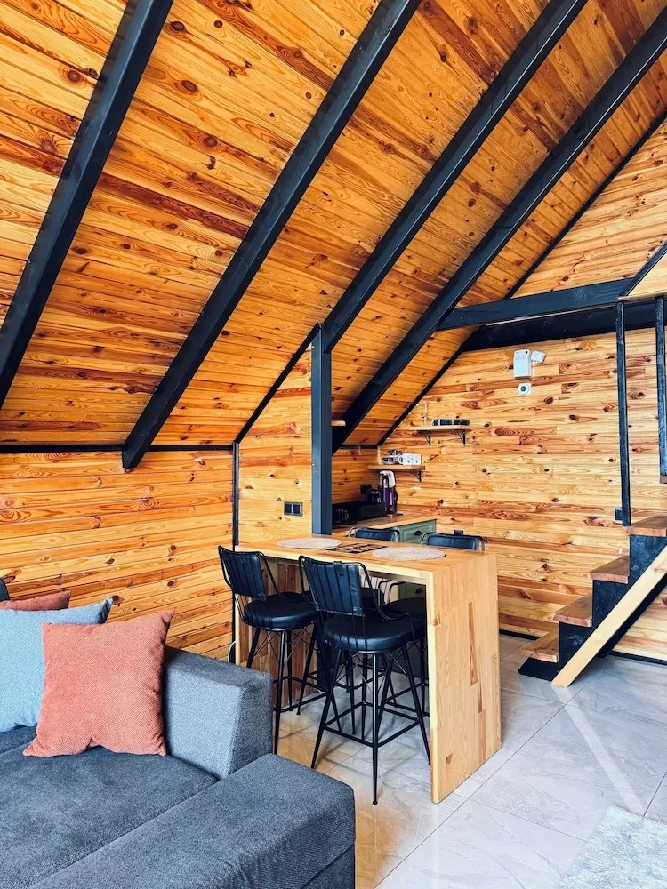 Deluxe Bungalov, Göl Manzaralı