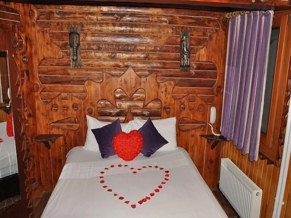 Deluxe Bungalov, Bahçe Manzaralı