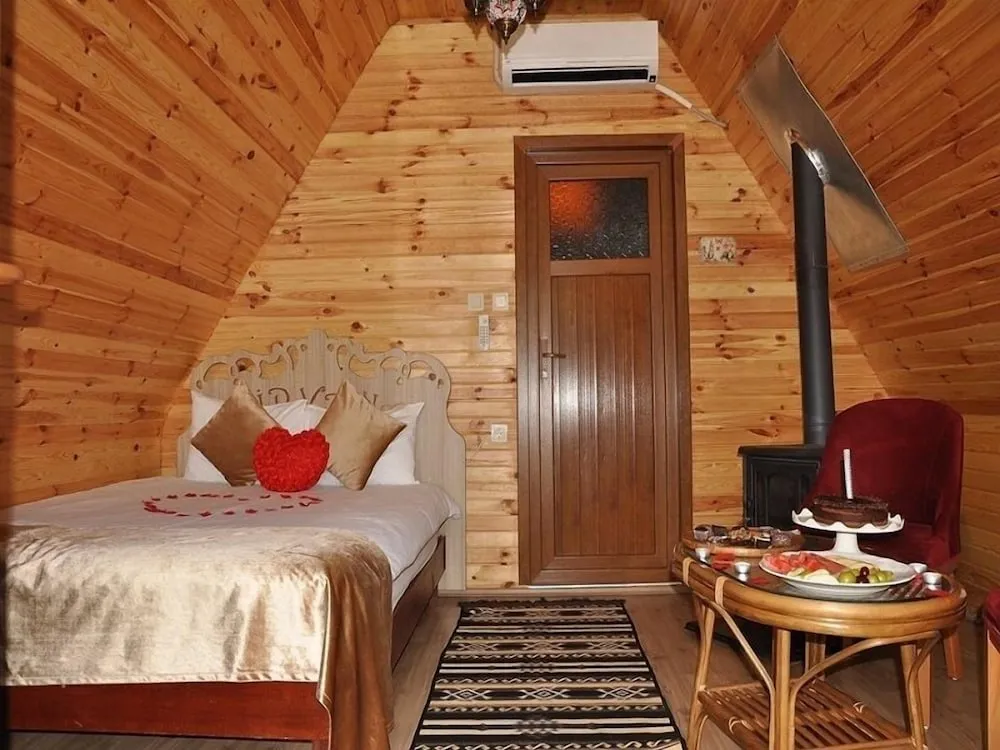 Deluxe Bungalov, Bahçe Manzaralı