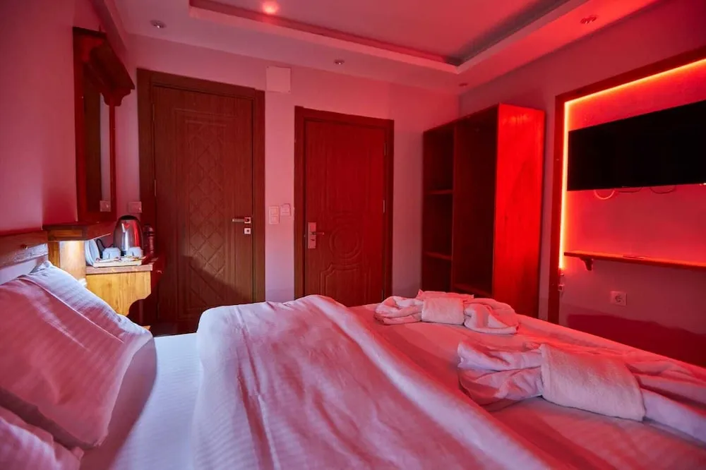 Deluxe Tek Büyük Yataklı Oda, Deniz Manzaralı