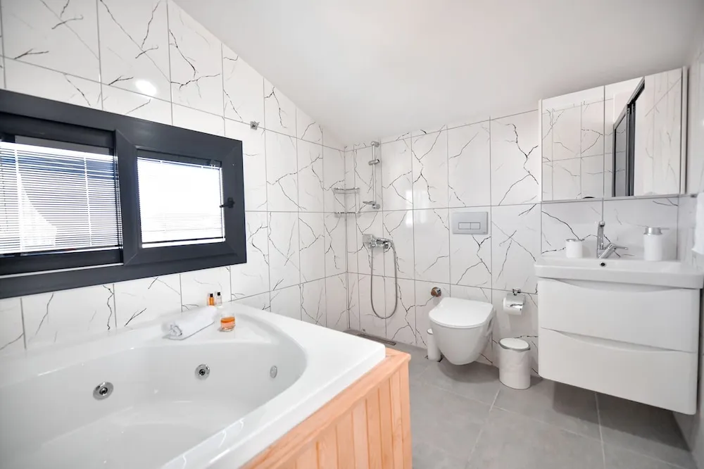 Villa, Kişiye Özel Havuzlu, Havuz Manzaralı