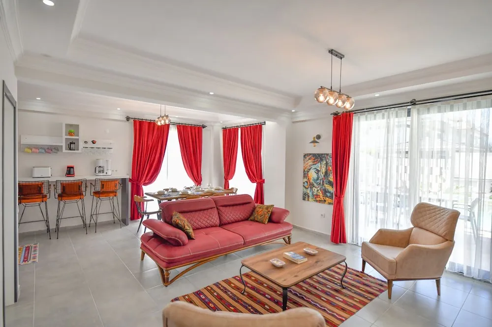 Villa, Kişiye Özel Havuzlu, Havuz Manzaralı