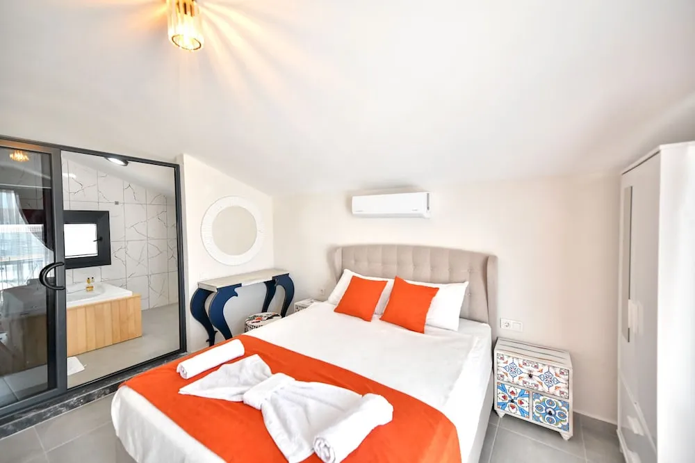 Villa, Kişiye Özel Havuzlu, Havuz Manzaralı