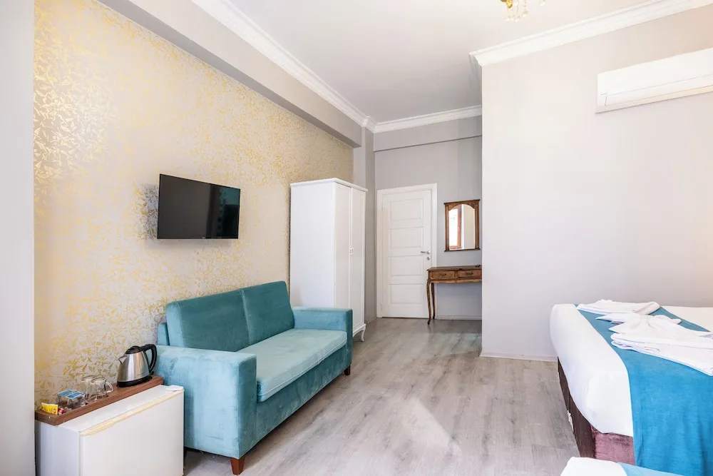 Deluxe Üç Kişilik Oda, Şehir Manzaralı
