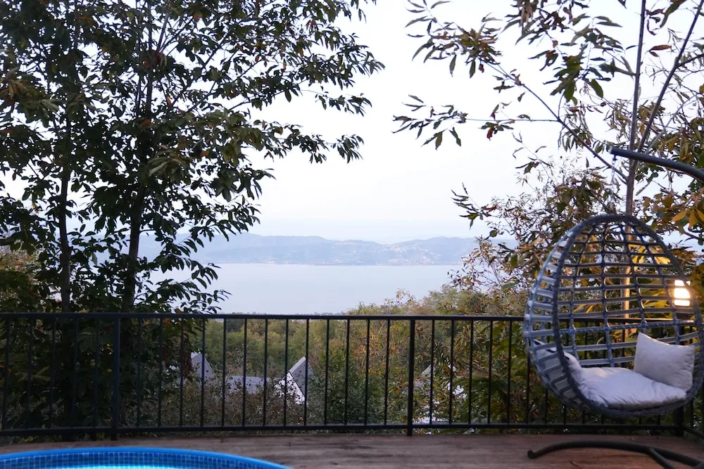 Bungalov, Göl Manzaralı