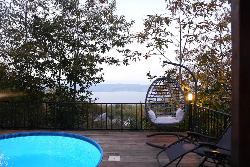 Bungalov, Göl Manzaralı