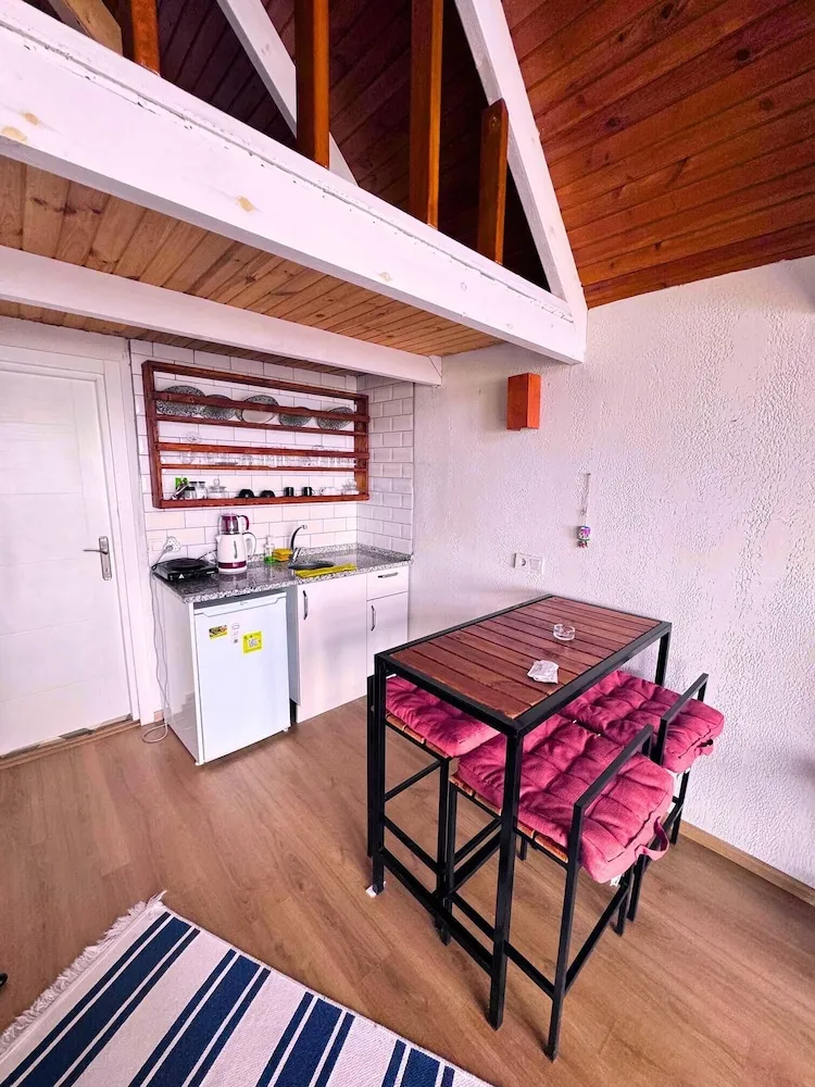 Bungalov, Göl Manzaralı