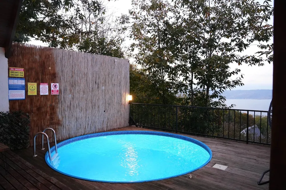 Bungalov, Göl Manzaralı