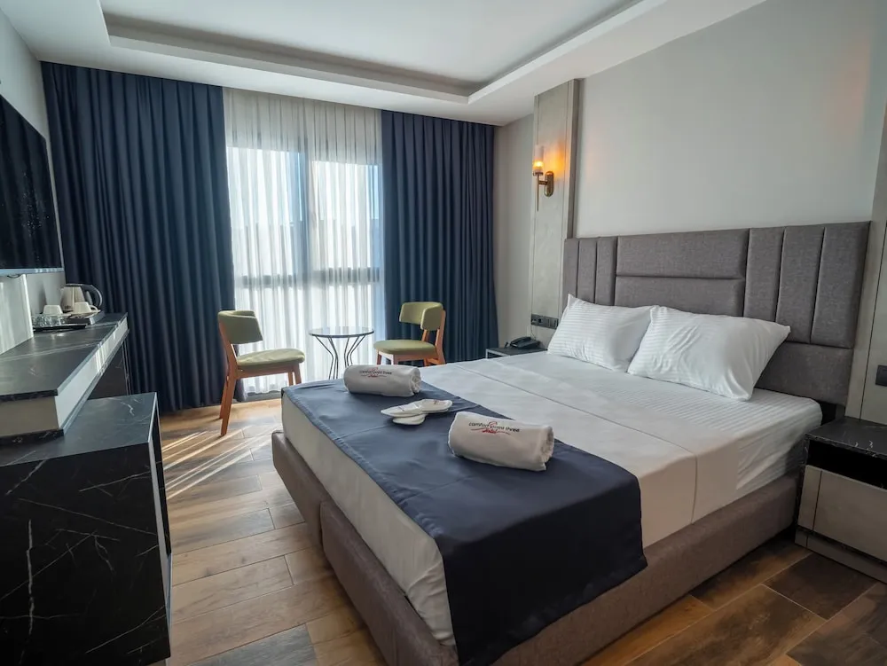 Luxury Tek Büyük Yataklı Oda