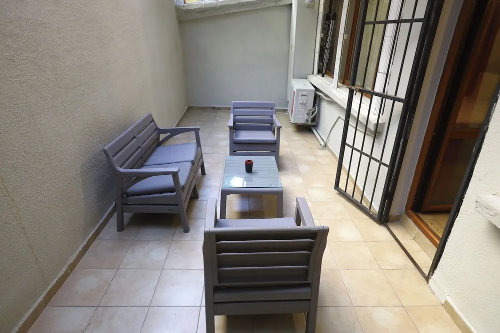 Family Apart Daire, Balkon