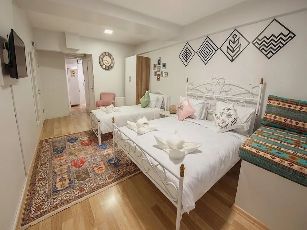 Classic Üç Kişilik Oda, Şehir Manzaralı