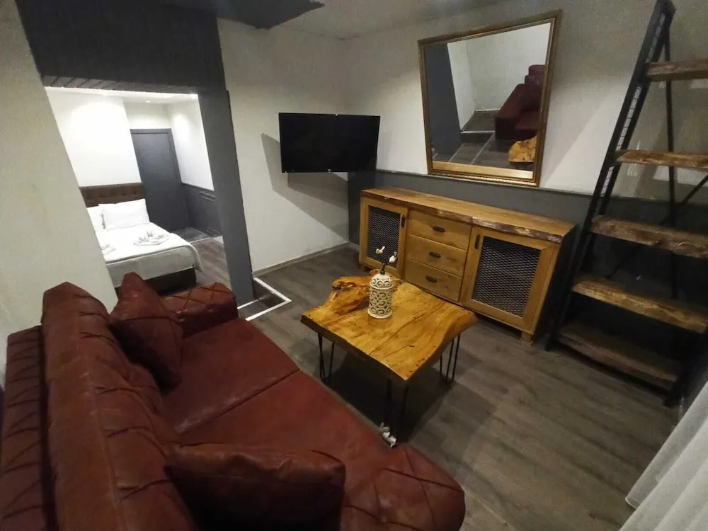 Deluxe Stüdyo Süit, Balkon