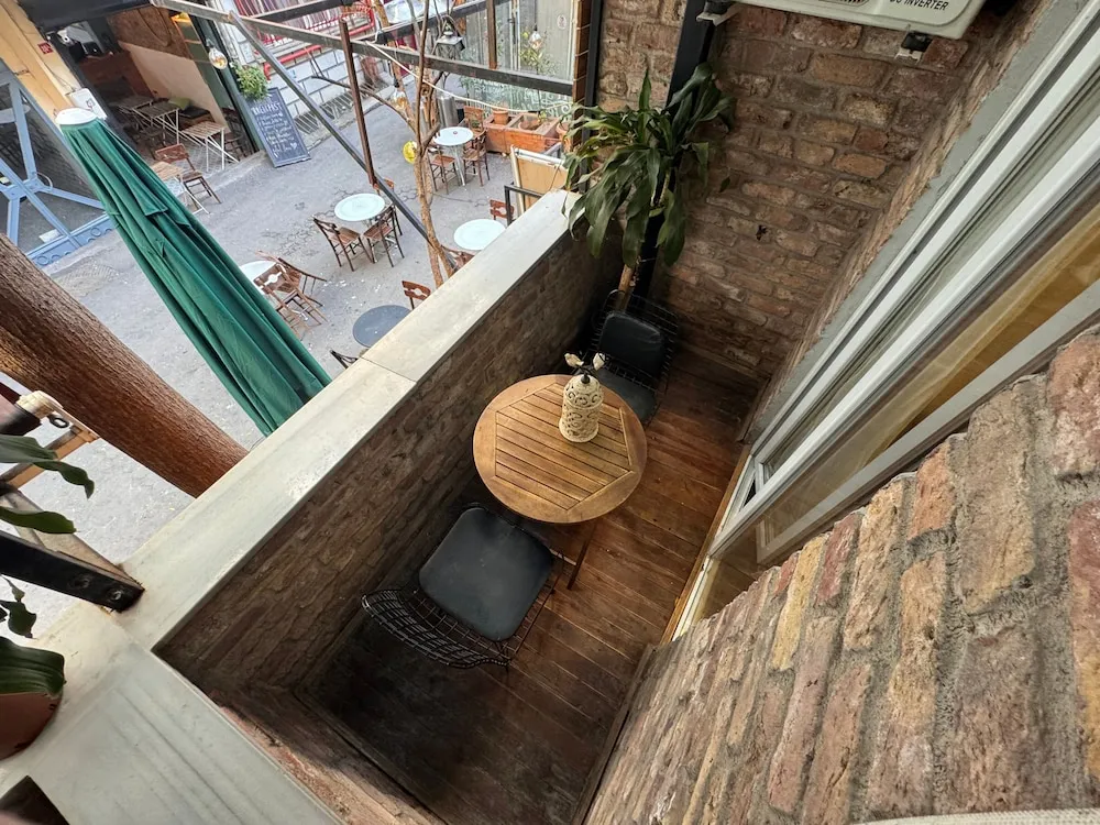 Deluxe Stüdyo Süit, Balkon