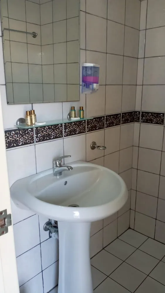 Basic Üç Kişilik Oda, Dağ Manzaralı