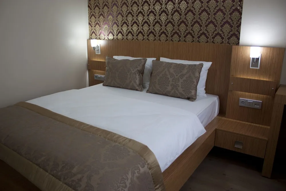 Economy Double Room, No Windows (Basement)