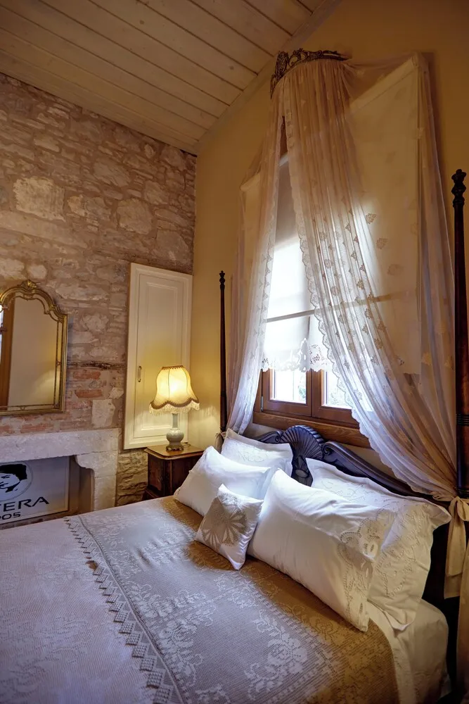 Basic Tek Büyük Yataklı Oda