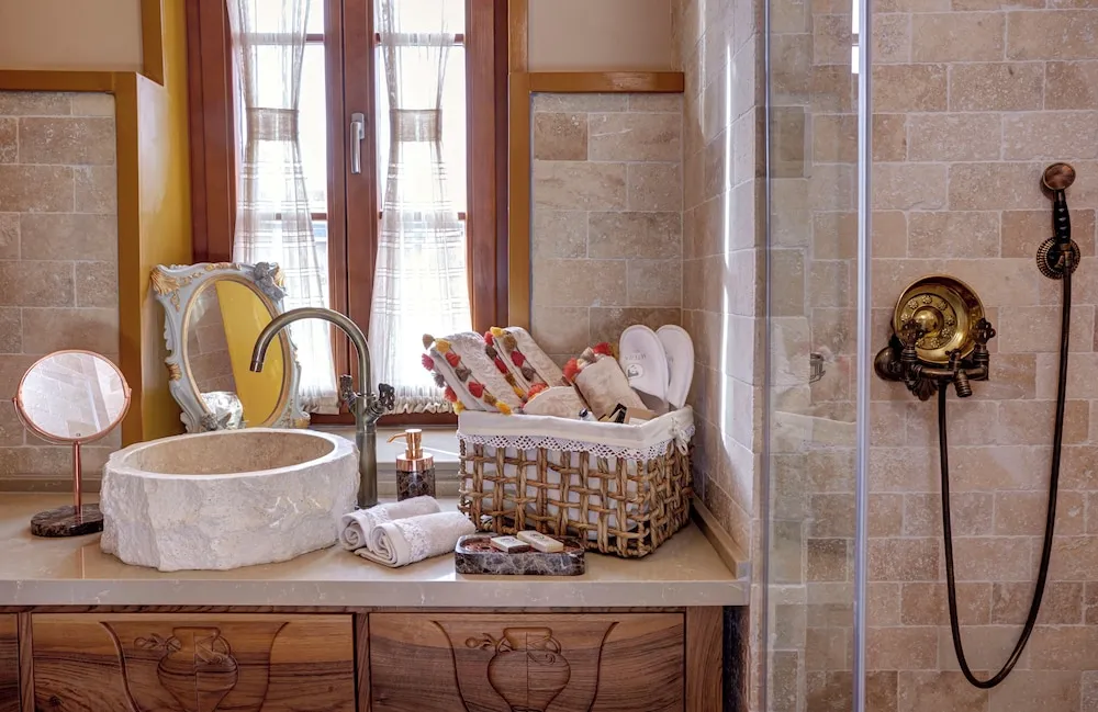 Basic Tek Büyük Yataklı Oda