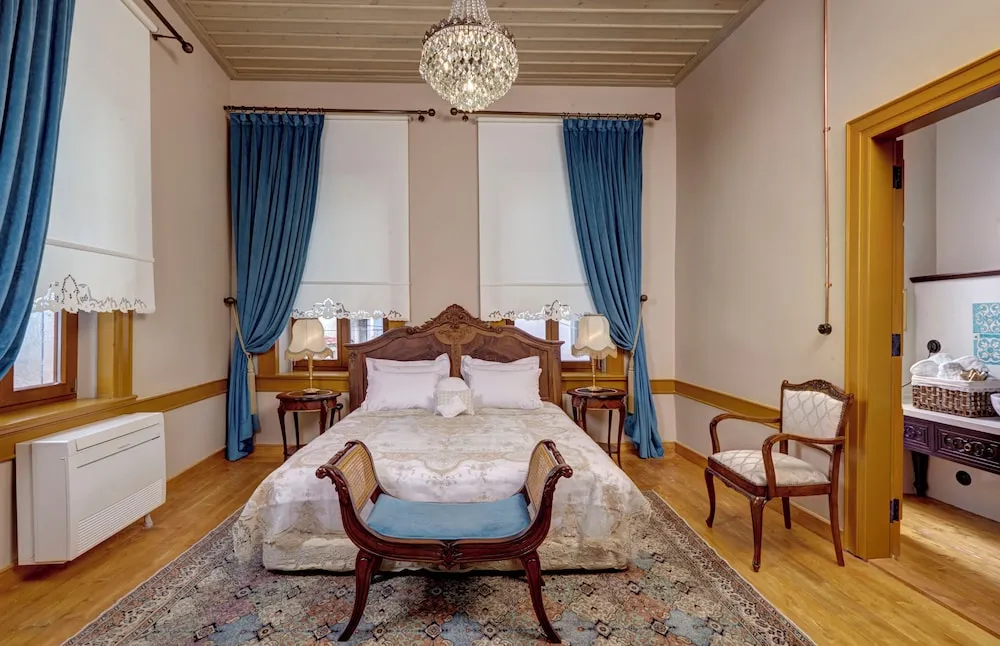 Tek Büyük Yataklı Oda