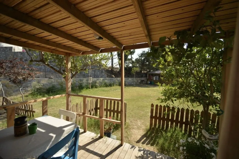 Basic Bungalov