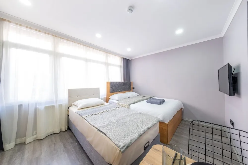 Comfort Üç Kişilik Oda, Şehir Manzaralı