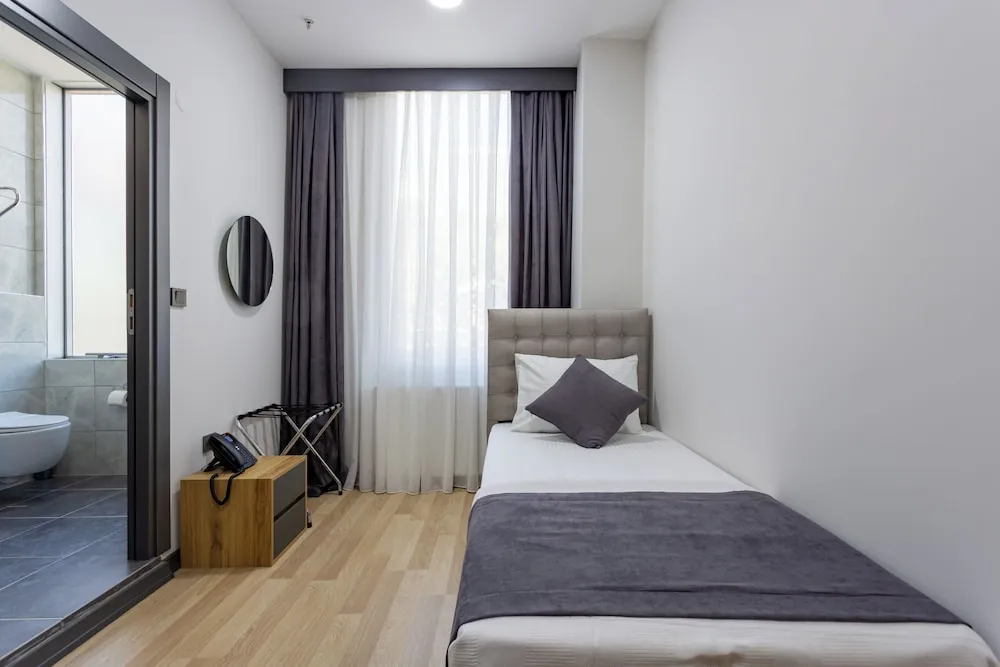 Deluxe Tek Kişilik Oda