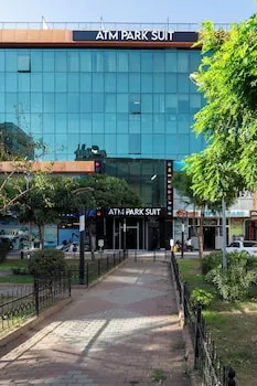 Atm Suit Hotel