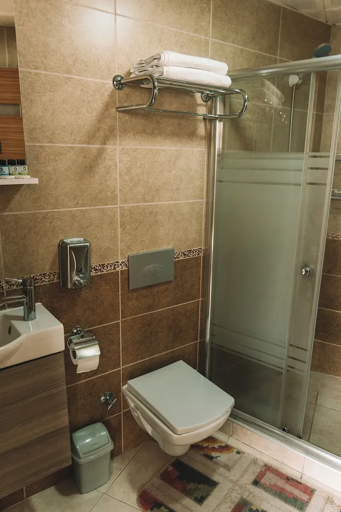 Comfort Üç Kişilik Oda, Park Manzaralı