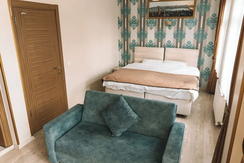 Comfort Üç Kişilik Oda, Park Manzaralı