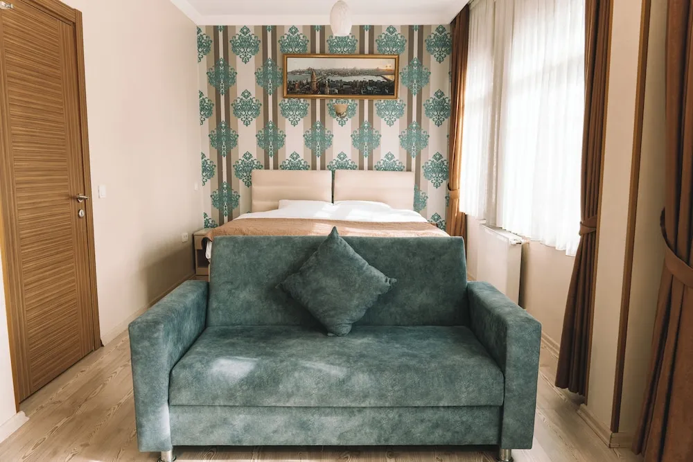 Comfort Üç Kişilik Oda, Park Manzaralı