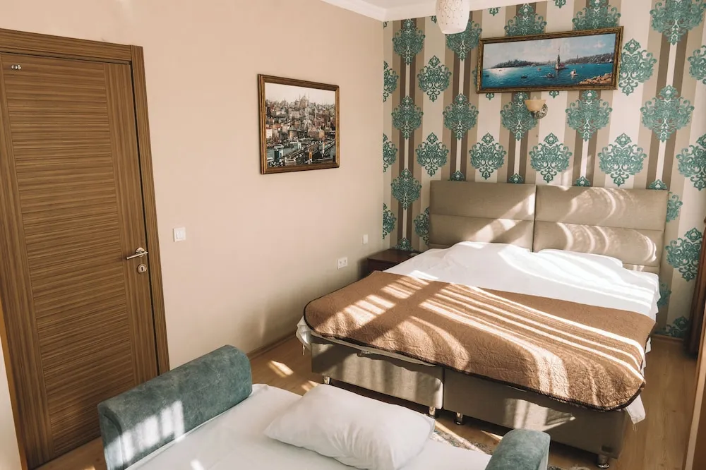 Comfort Üç Kişilik Oda, Park Manzaralı