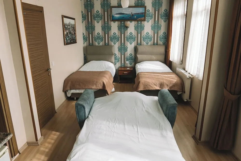 Comfort Üç Kişilik Oda, Park Manzaralı