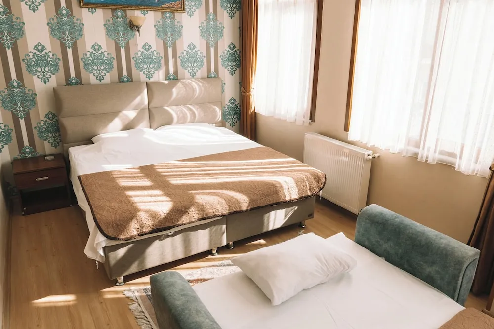 Comfort Üç Kişilik Oda, Park Manzaralı