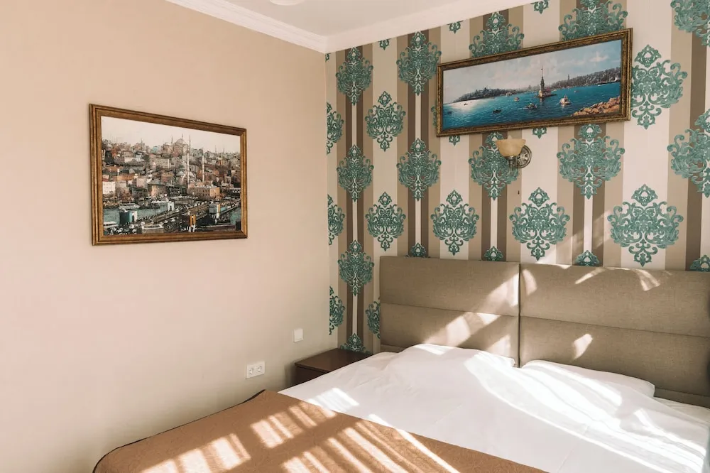 Comfort Üç Kişilik Oda, Park Manzaralı