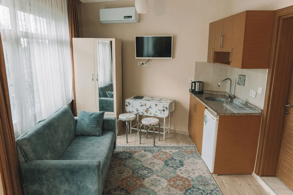 Comfort Üç Kişilik Oda, Park Manzaralı