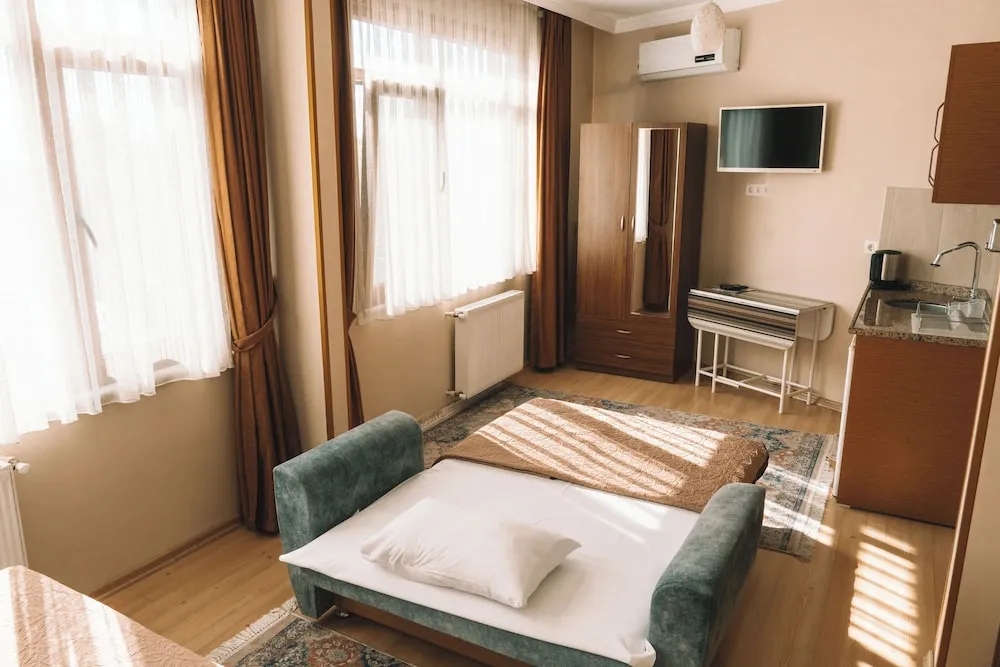 Comfort Üç Kişilik Oda, Park Manzaralı