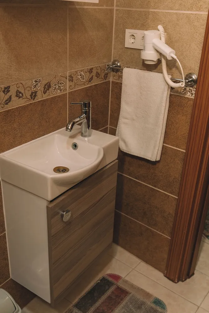 Comfort Üç Kişilik Oda, Park Manzaralı