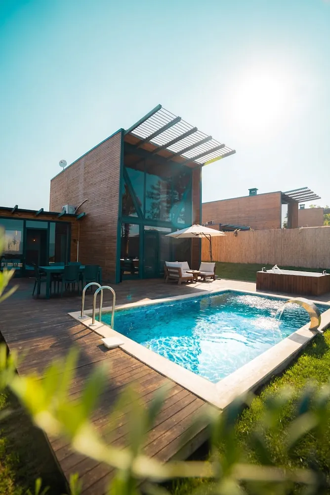 Luxury Villa, 2 Yatak Odası, Göl Manzaralı