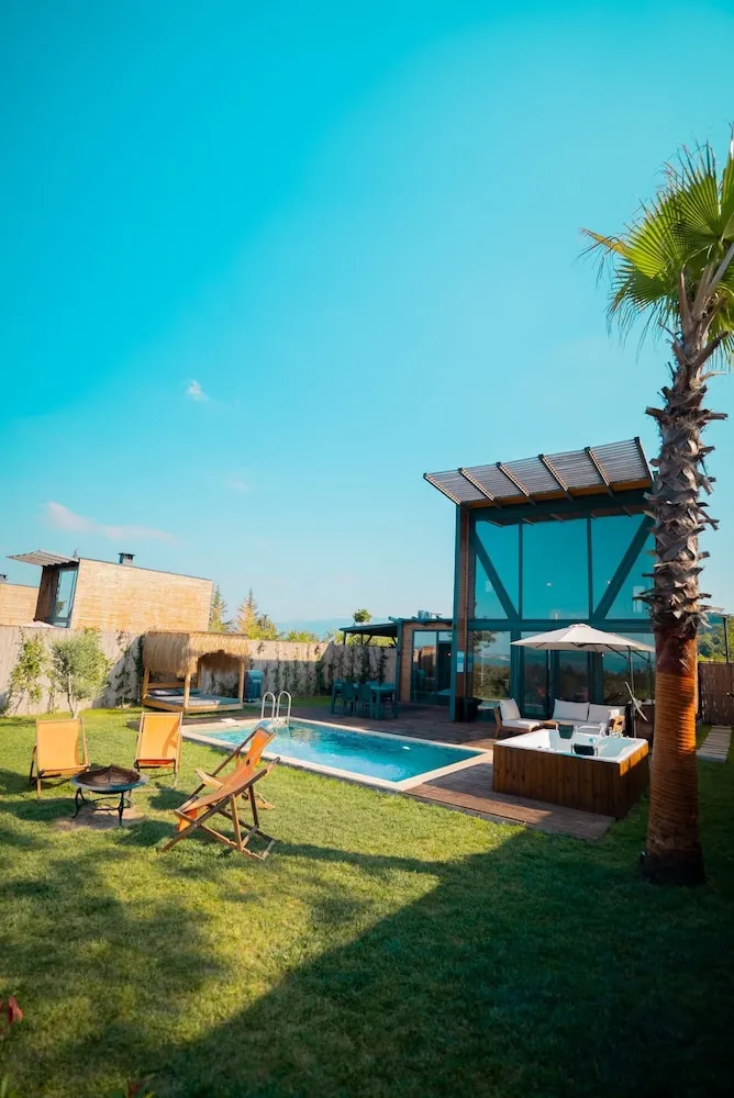 Luxury Villa, 2 Yatak Odası, Göl Manzaralı