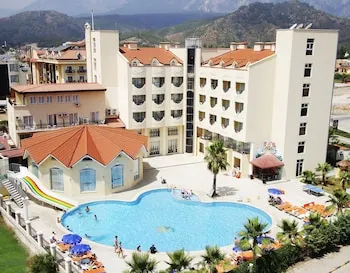 Larissa Inn