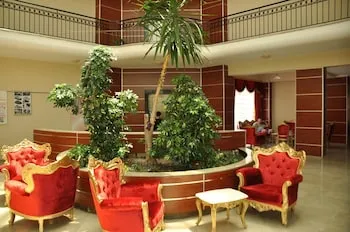 Larissa Inn