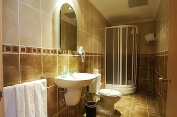 Larissa Inn