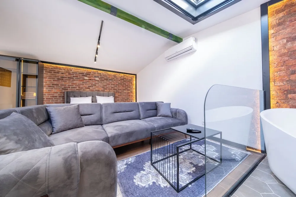 Romantic Stüdyo Süit, 1 Büyük (Queen) Boy Yatak ve Çekyat, Sıcak Su Küveti, Executive Katı