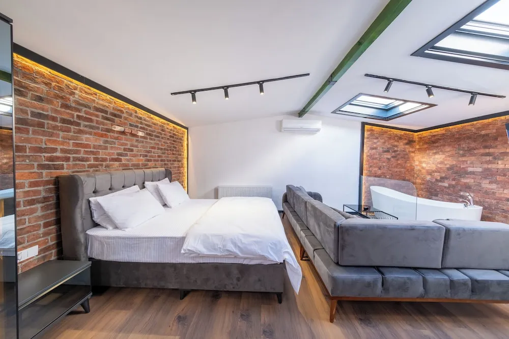 Romantic Stüdyo Süit, 1 Büyük (Queen) Boy Yatak ve Çekyat, Sıcak Su Küveti, Executive Katı