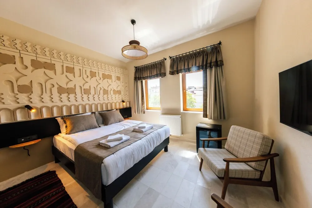 Classic Tek Büyük Yataklı Oda