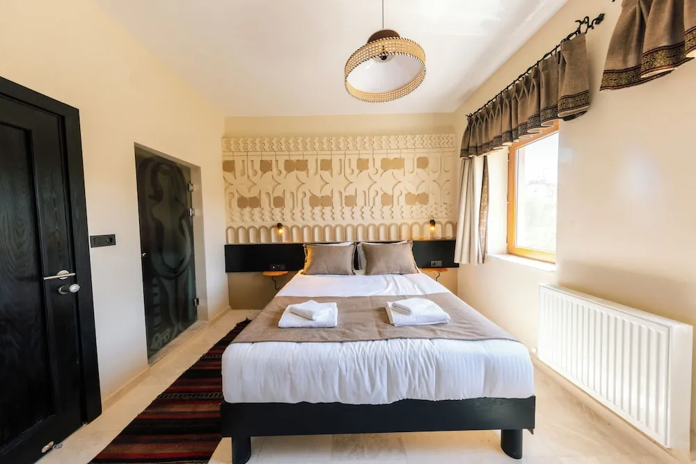 Classic Tek Büyük Yataklı Oda