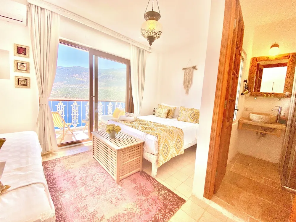 Standard Oda, Balkon, Deniz Manzaralı