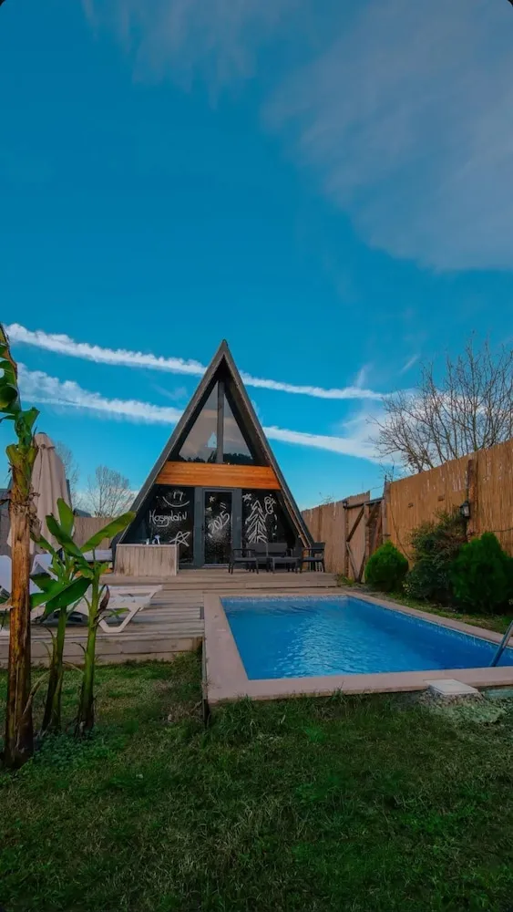 Deluxe Bungalov